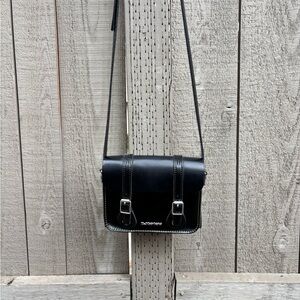 Dr Martens 7 INCH LEATHER CROSSBODY BAG